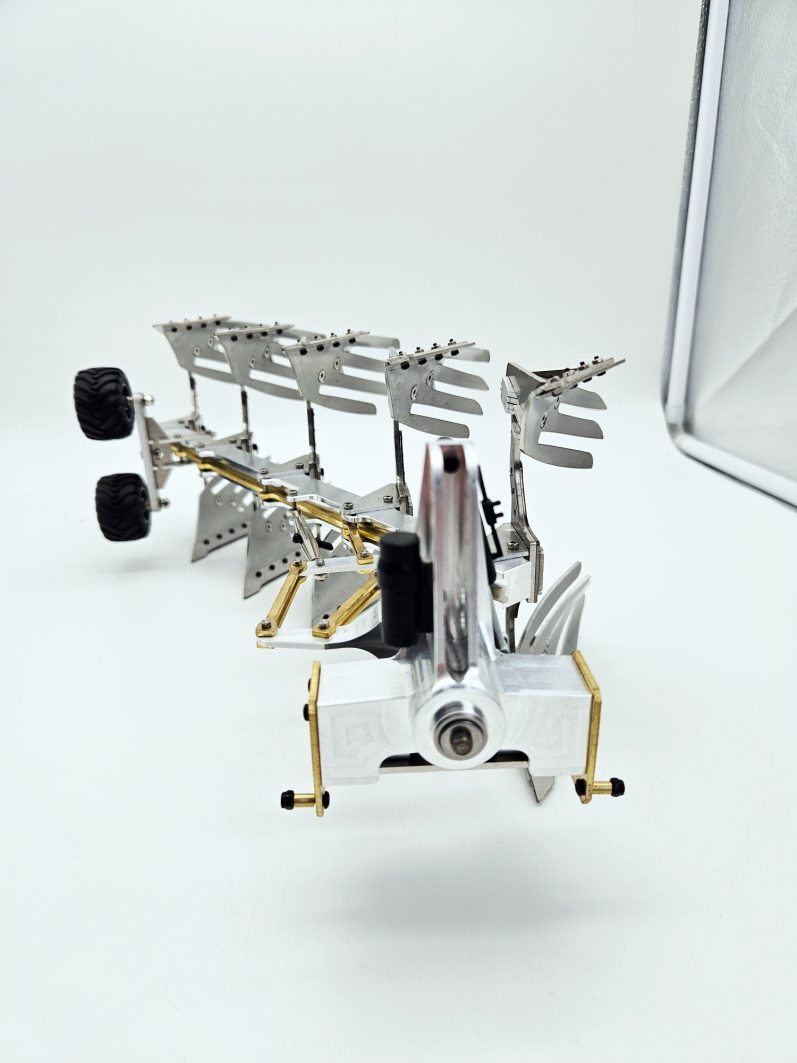 Drehpflug DPF 5 Streifenkörper