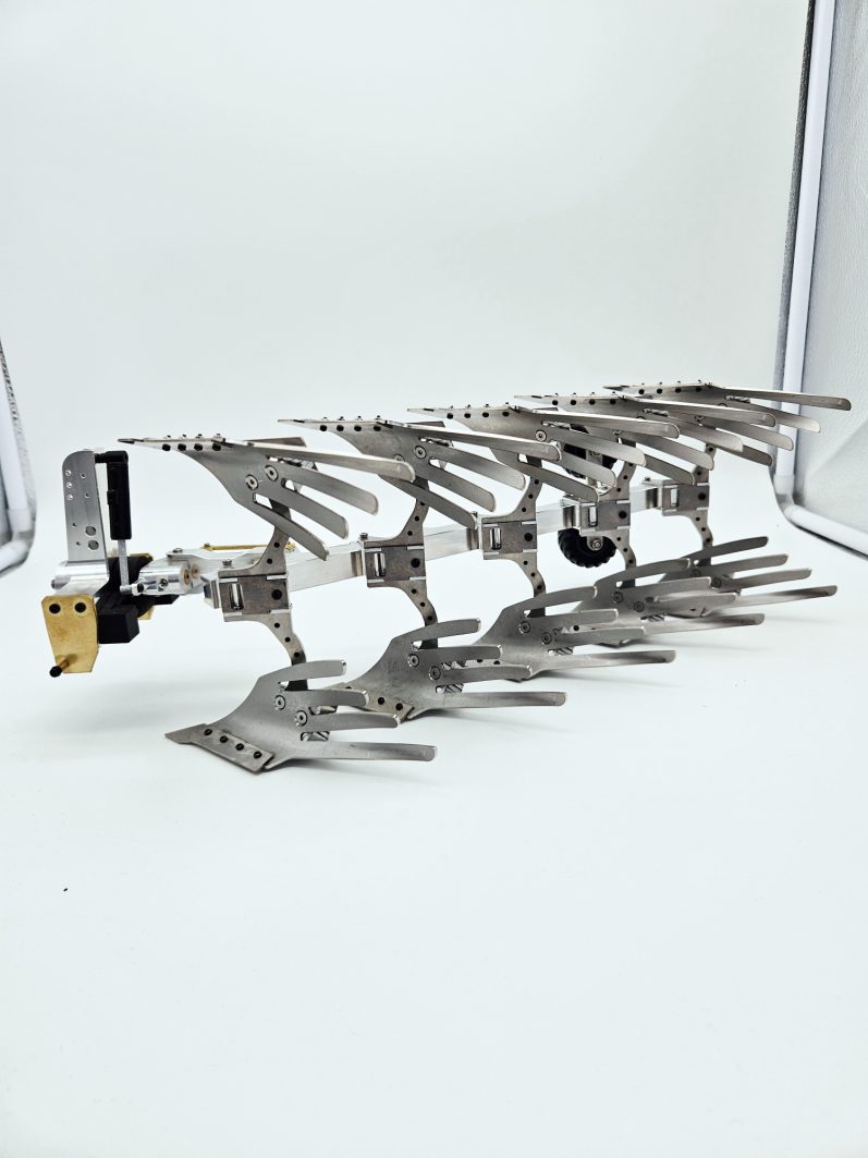 Drehpflug DPF 5 Streifenkörper